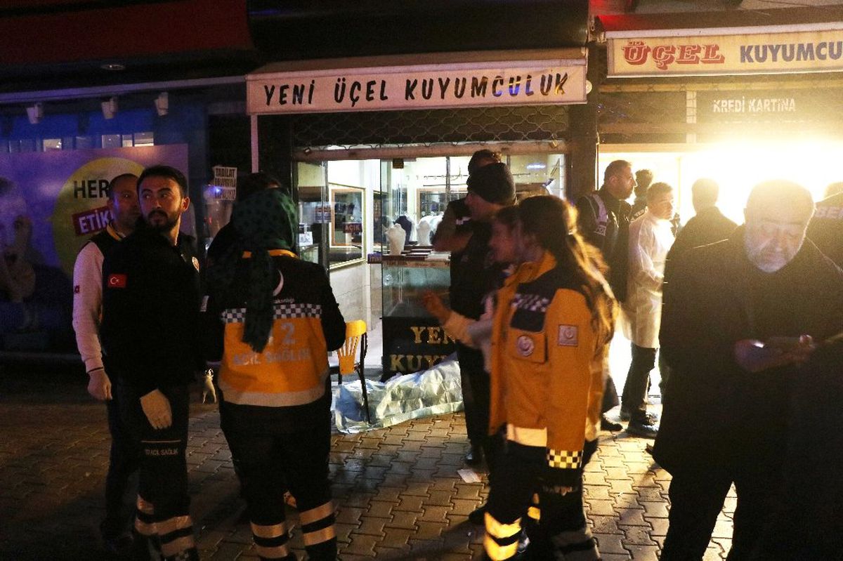Kuyumcuda Soygun Dehşeti: 2 Ölü