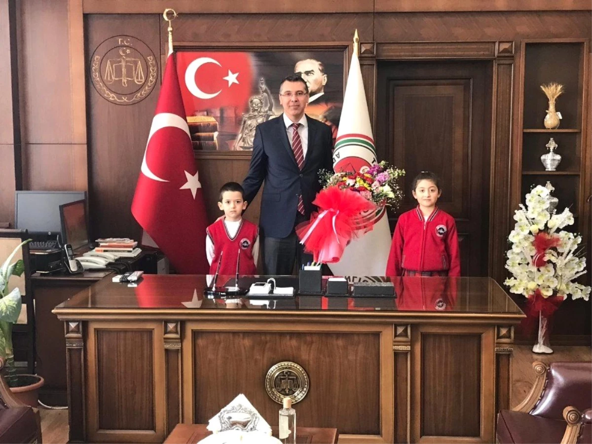 Öğrencilerden Erzurum Adliyesine Teşekkür Ziyareti