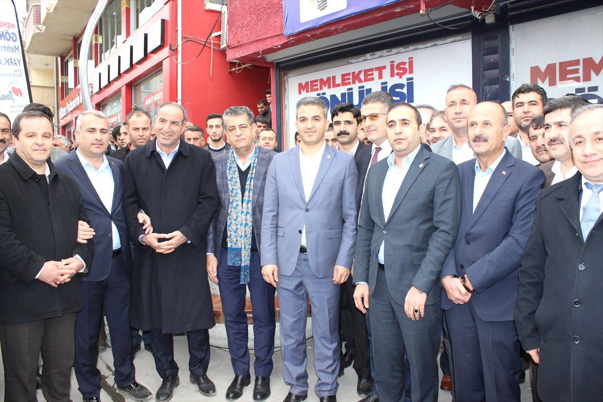 Şırnak\'ta 11 Sendikadan AK Parti Adayına Destek Kararı