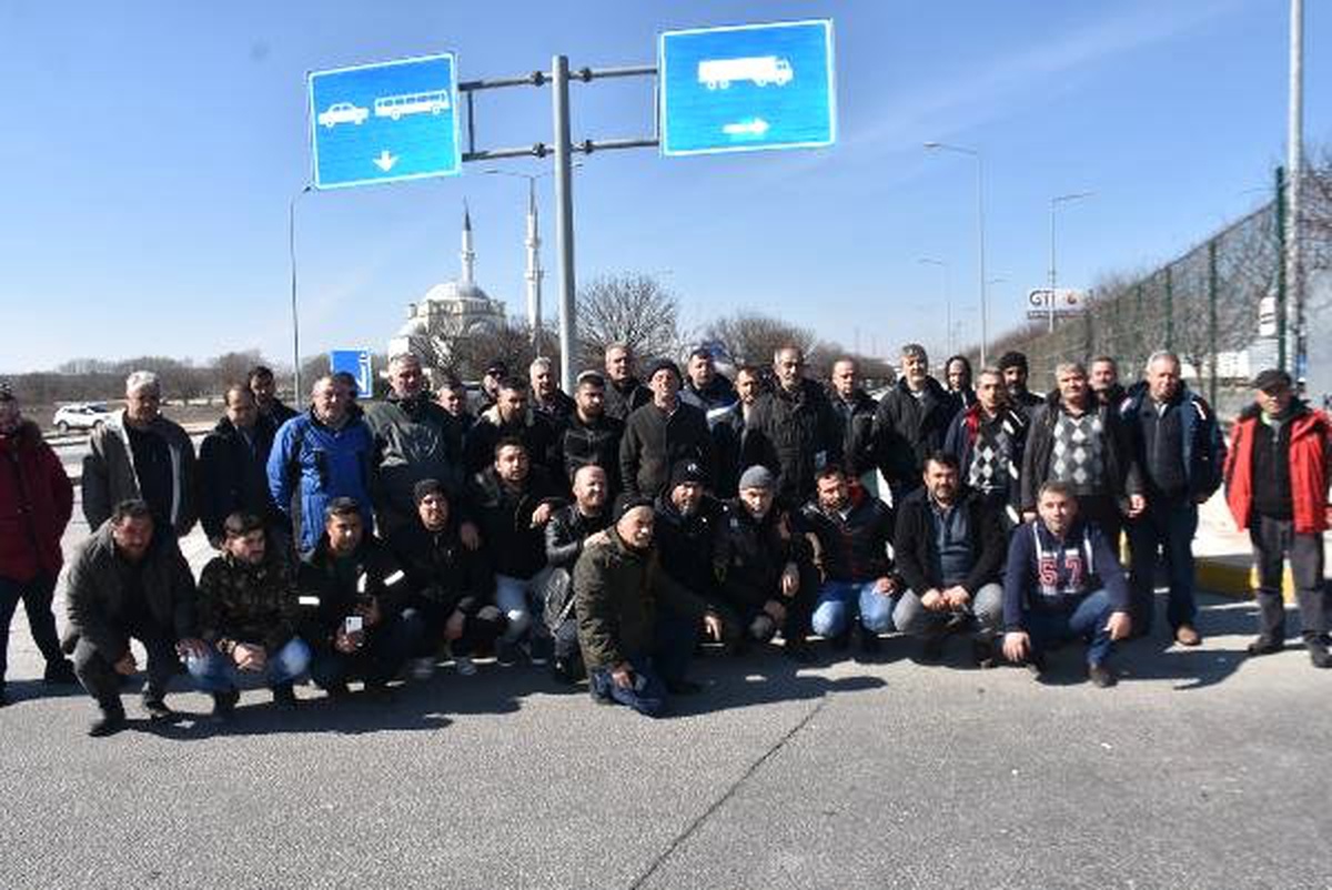 Tır Şoförleri, Suudi Arabistan\'da İdama Mahkum Edilen Arkadaşları İçin Kontak Kapattı(2)