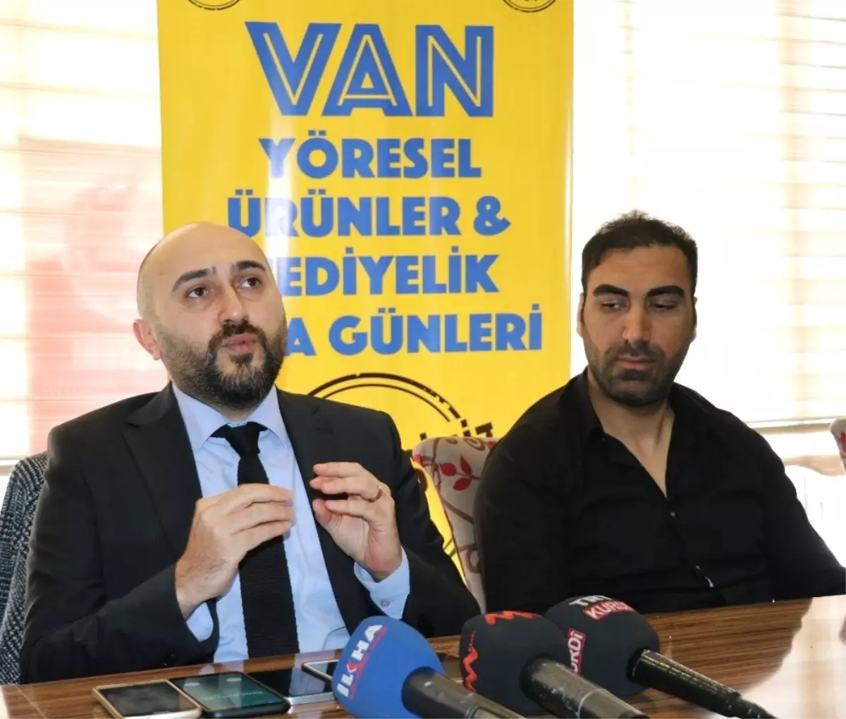 Van\'da \'Yöresel Ürünler ve Hediyelik Eşya Fuarı\' Tanıtım Toplantısı