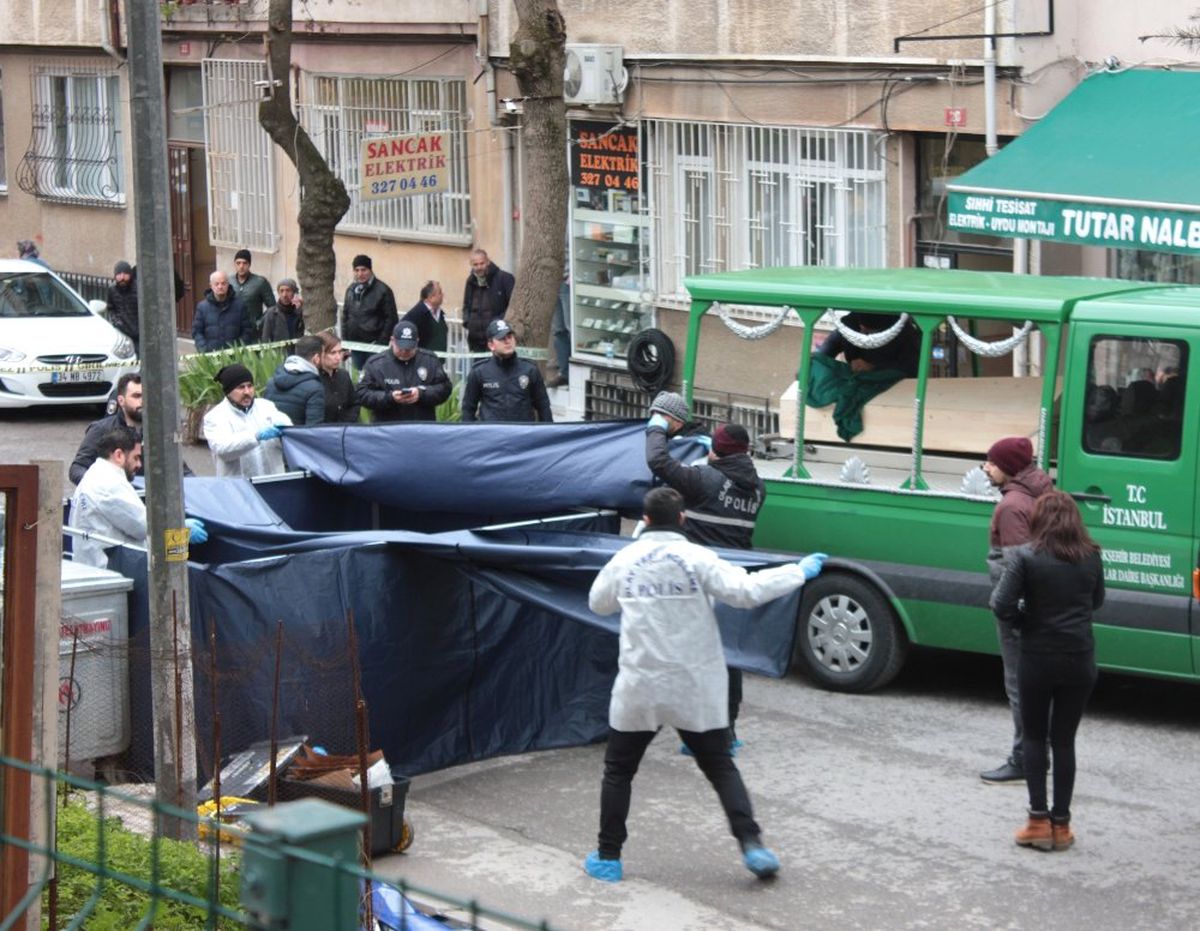 Amcasını Öldürdü, Cesedi Parçalayarak İstanbul\'a Dağıttı