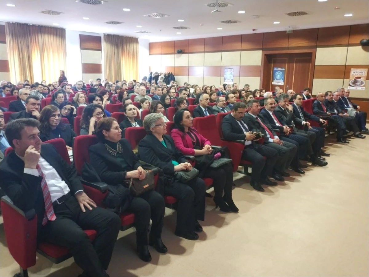 Anadolu Üniversitesi\'nde \'Finansal Analiz ve Bilanço Okuma Teknikleri\' Konulu Konferans Verildi