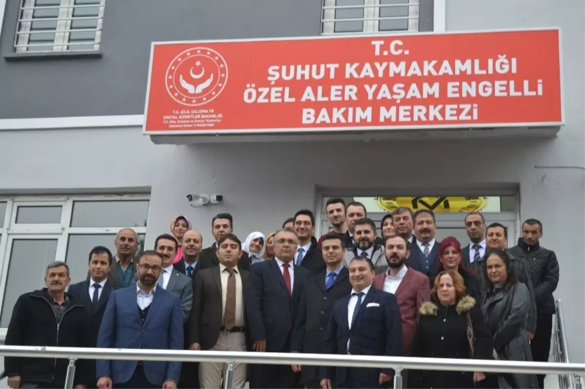 Başkan Bozkurt Engelli Bakım Merkezini Gezdi