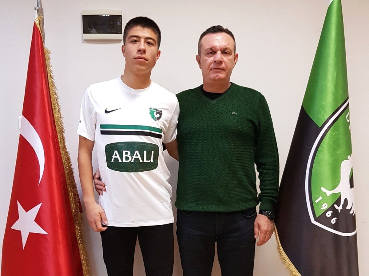 Denizlispor Kalkan ile 4,5 Yıllık Sözleşme İmzaladı