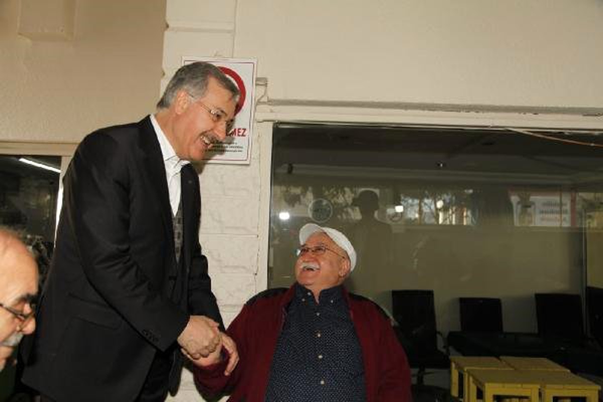 Ebubekir Taşyürek: Belediye Hizmeti Heykel Dikmekten İbaret Değil