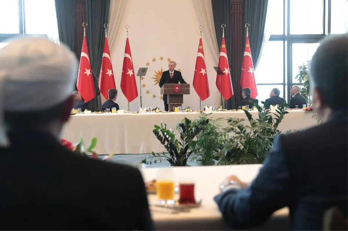 Erdoğan Kanaat Önderleri ile Görüştü