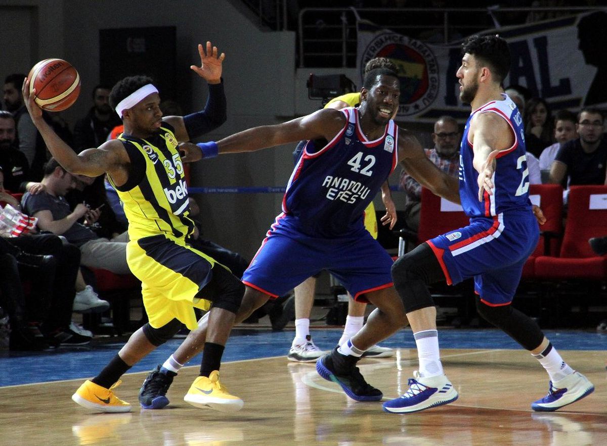 Fenerbahçe ile Anadolu Efes Euroleague\'de 12. Randevuda