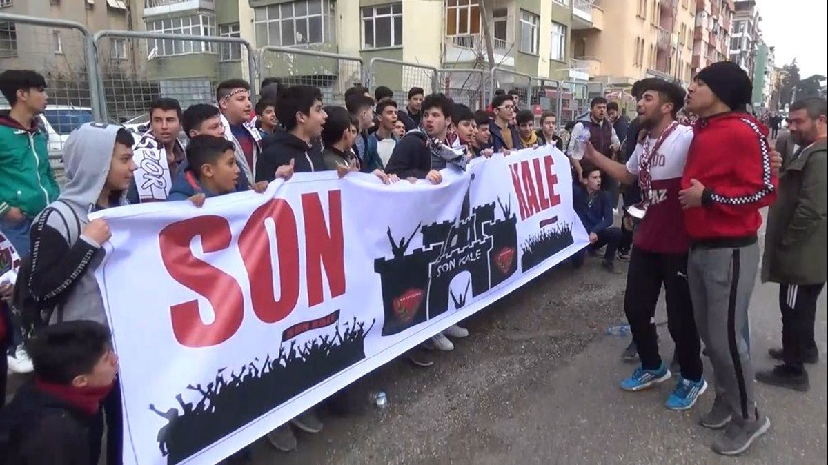 Hataysporlu Taraftarlar Dev Maça Hazır