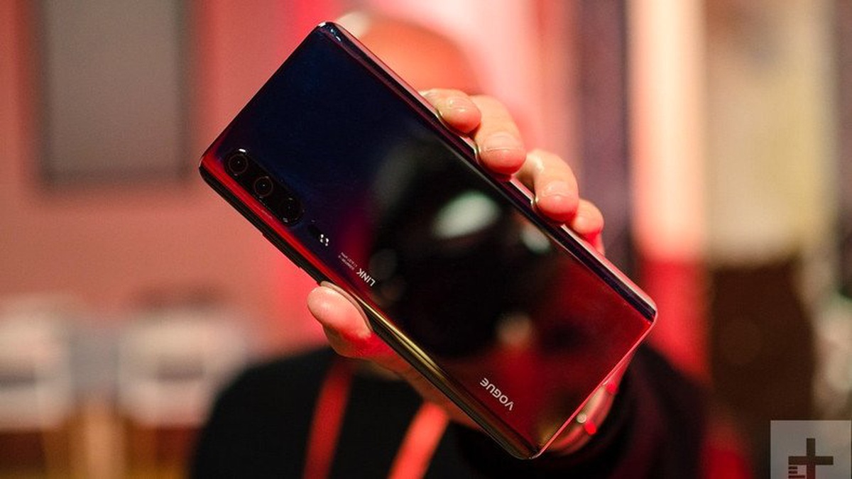 Huawei\'nin 10x Zoom Teknolojisine Sahip Yeni Amiral Gemisi P30 Pro İlk Kez Görüntülendi