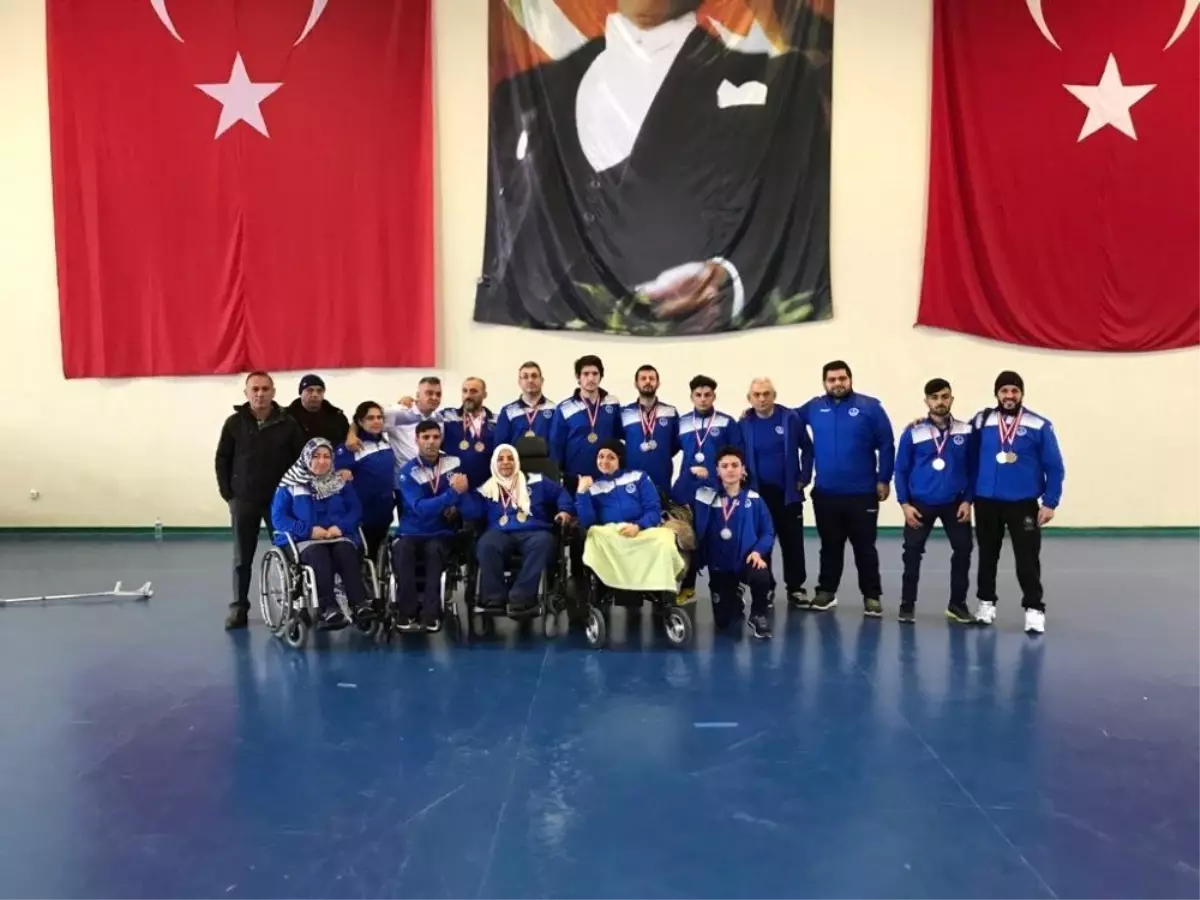 Kağıtsporlu Bilek Güreşçilere Engel Yok