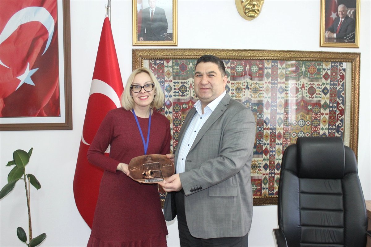 Konuk Öğretmen ve Öğrenciler Eşme Belediyesini Ziyaret Etti