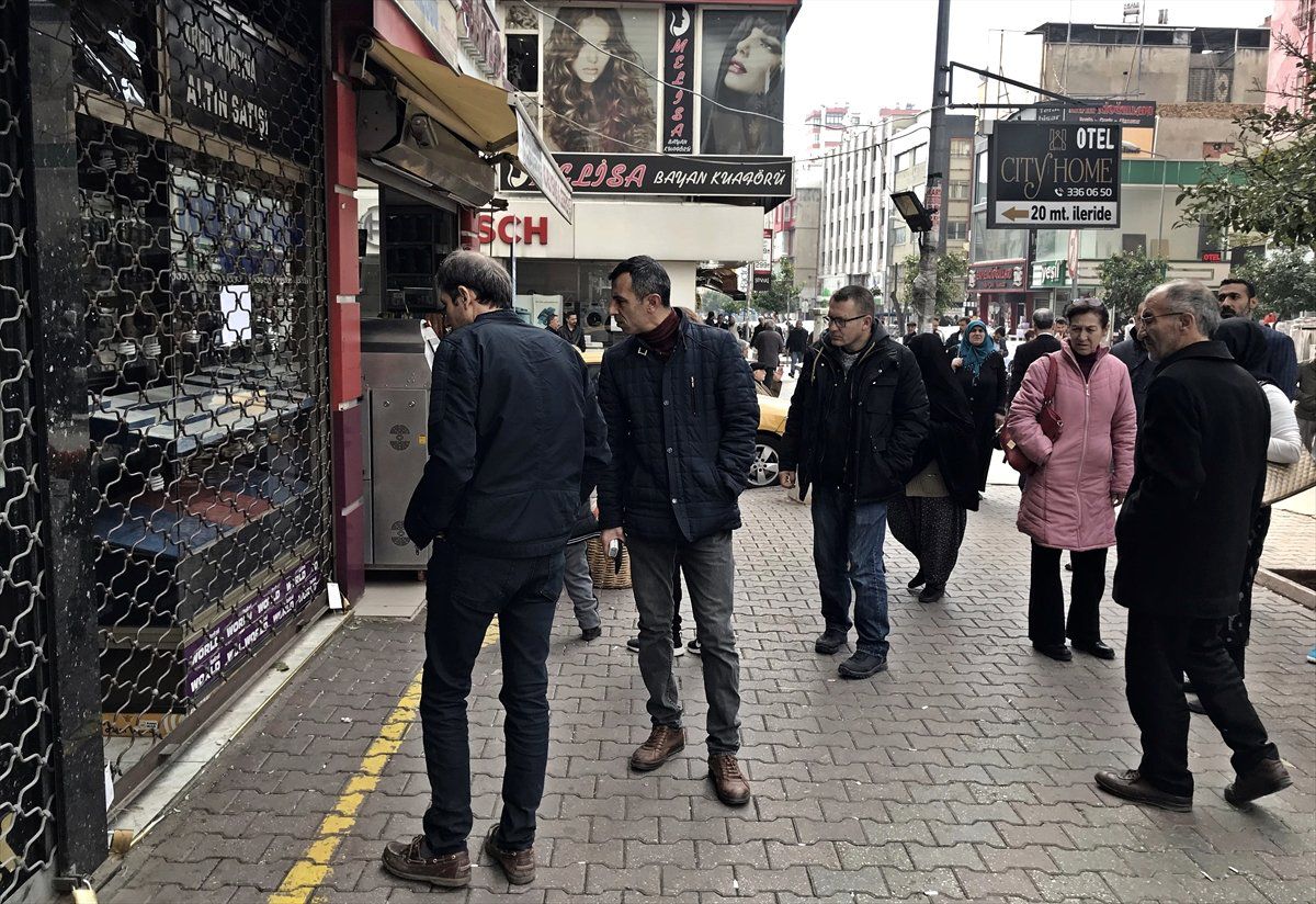 Mersin\'deki Kuyumcu Soygununun Faili Aranıyor