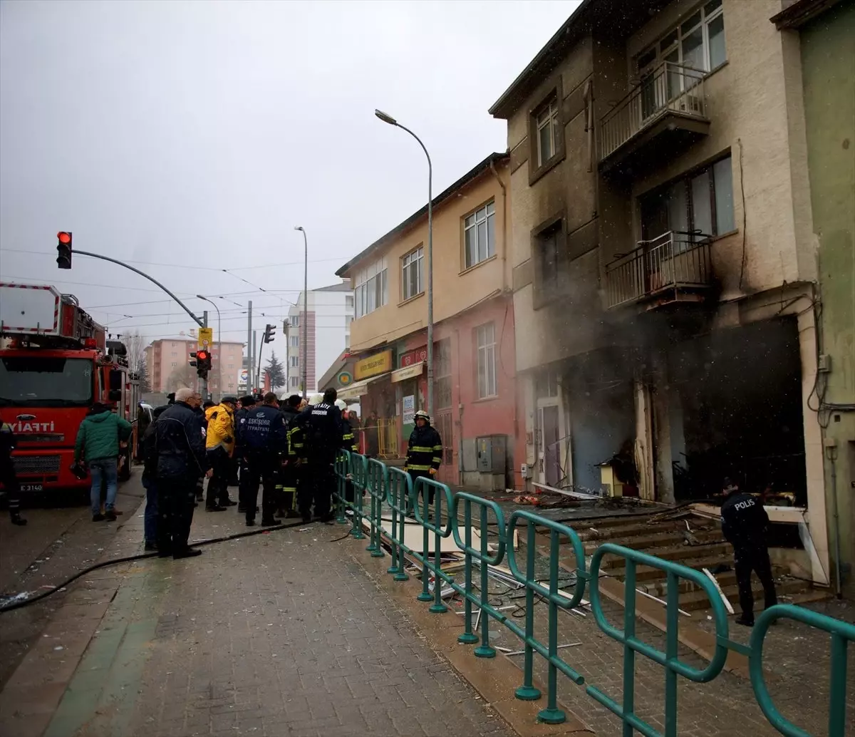 Mobilya Tamir Atölyesinde Yangın: 1 Ölü