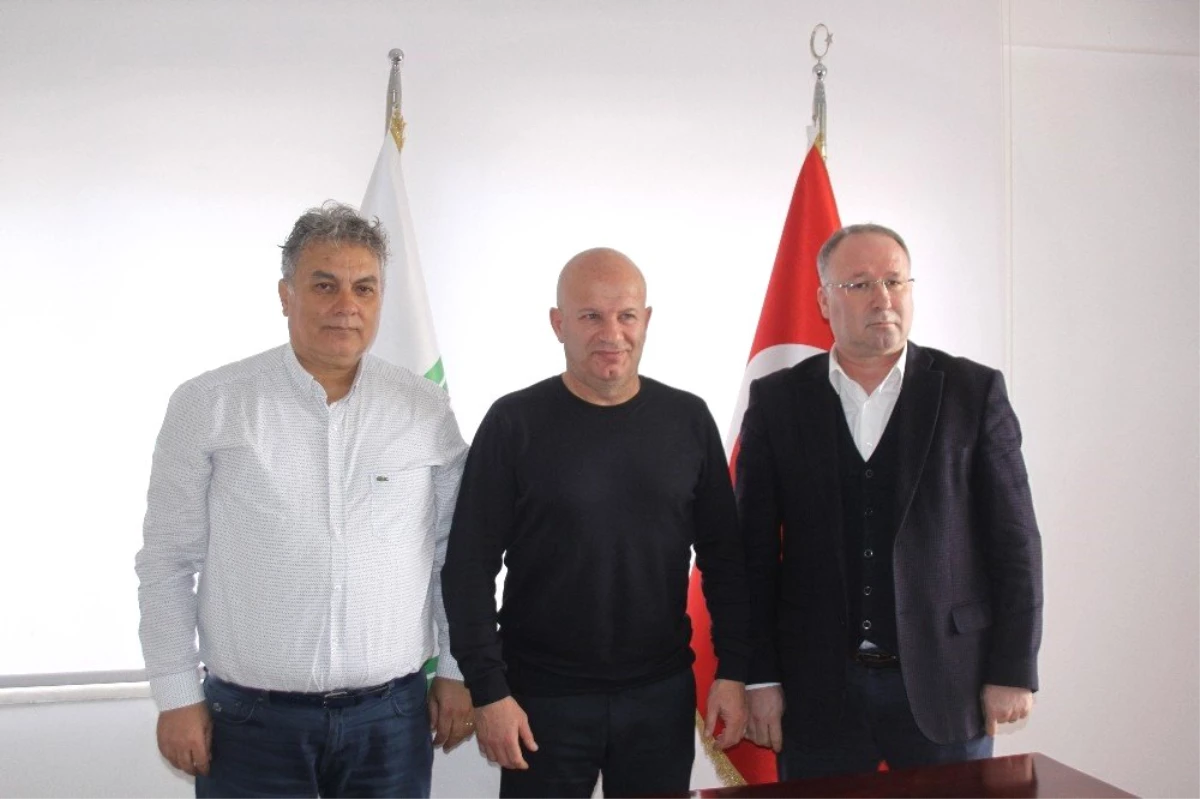 Muğlaspor Tolgay Kerimoğlu ile Sözleşme İmzaladı