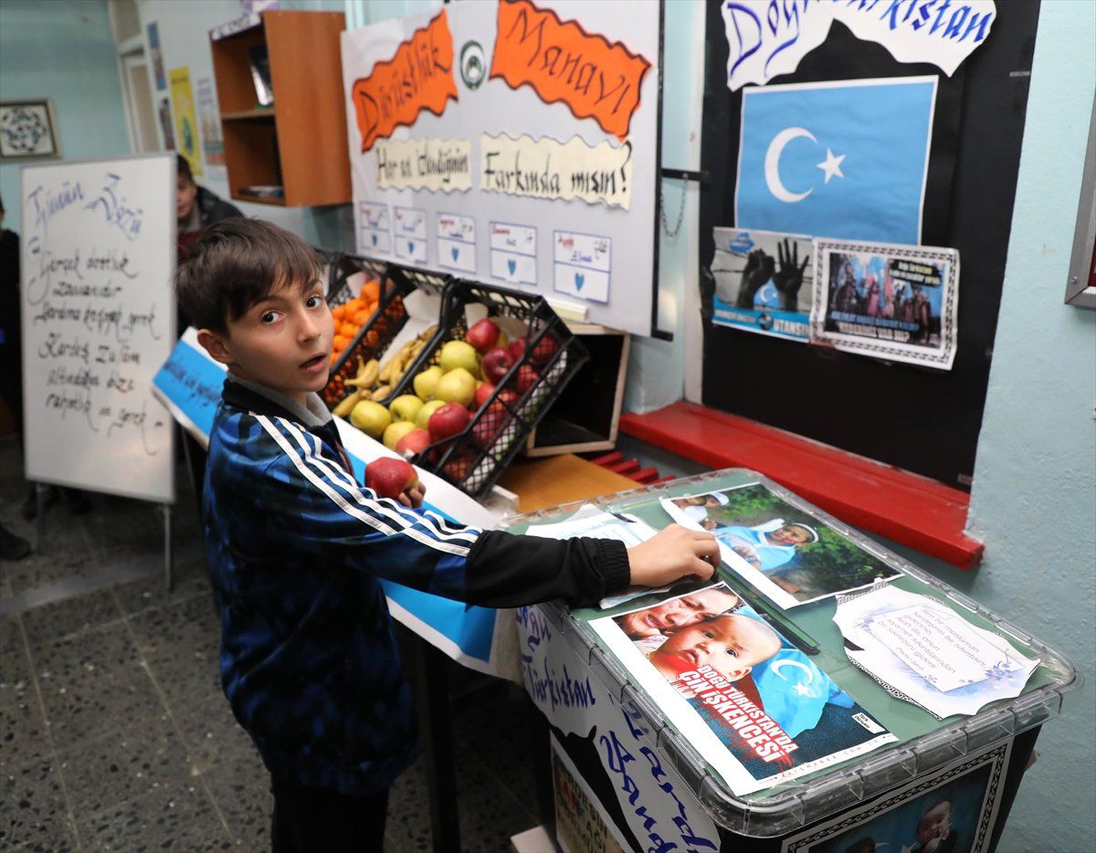 Okul Koridorlarında "Dürüstlük Manavı"