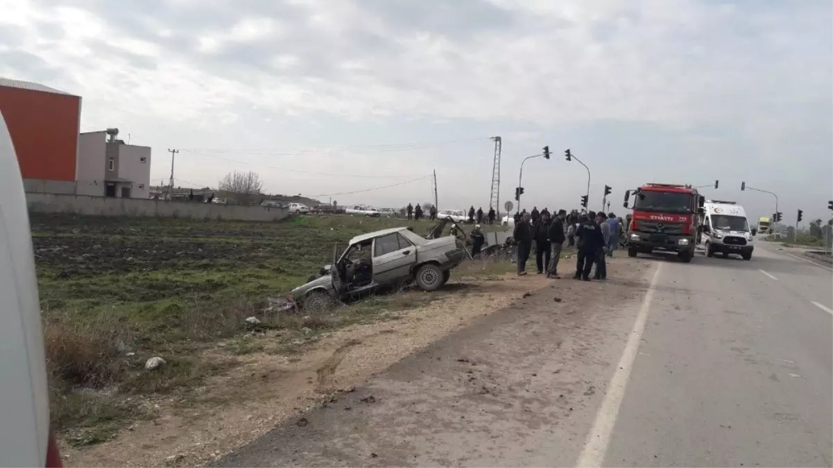 Otomobil ile Kamyonet Çarpıştı: 1 Ölü