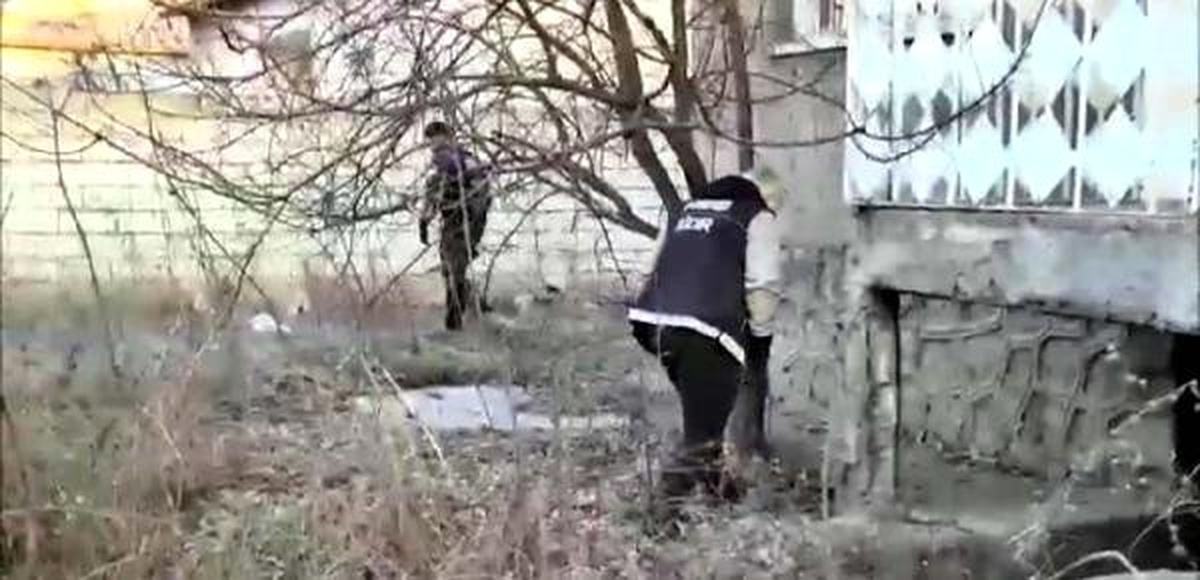 Polislerden Kaçmak İçin İkinci Kattan Atlayınca Yaralandı