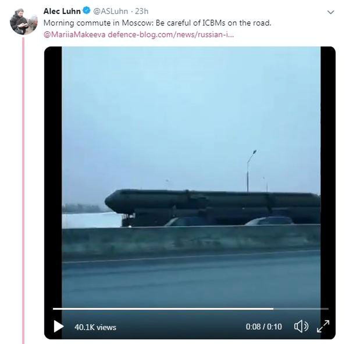 Rus Füzesi Trafikte Sıkıştı"