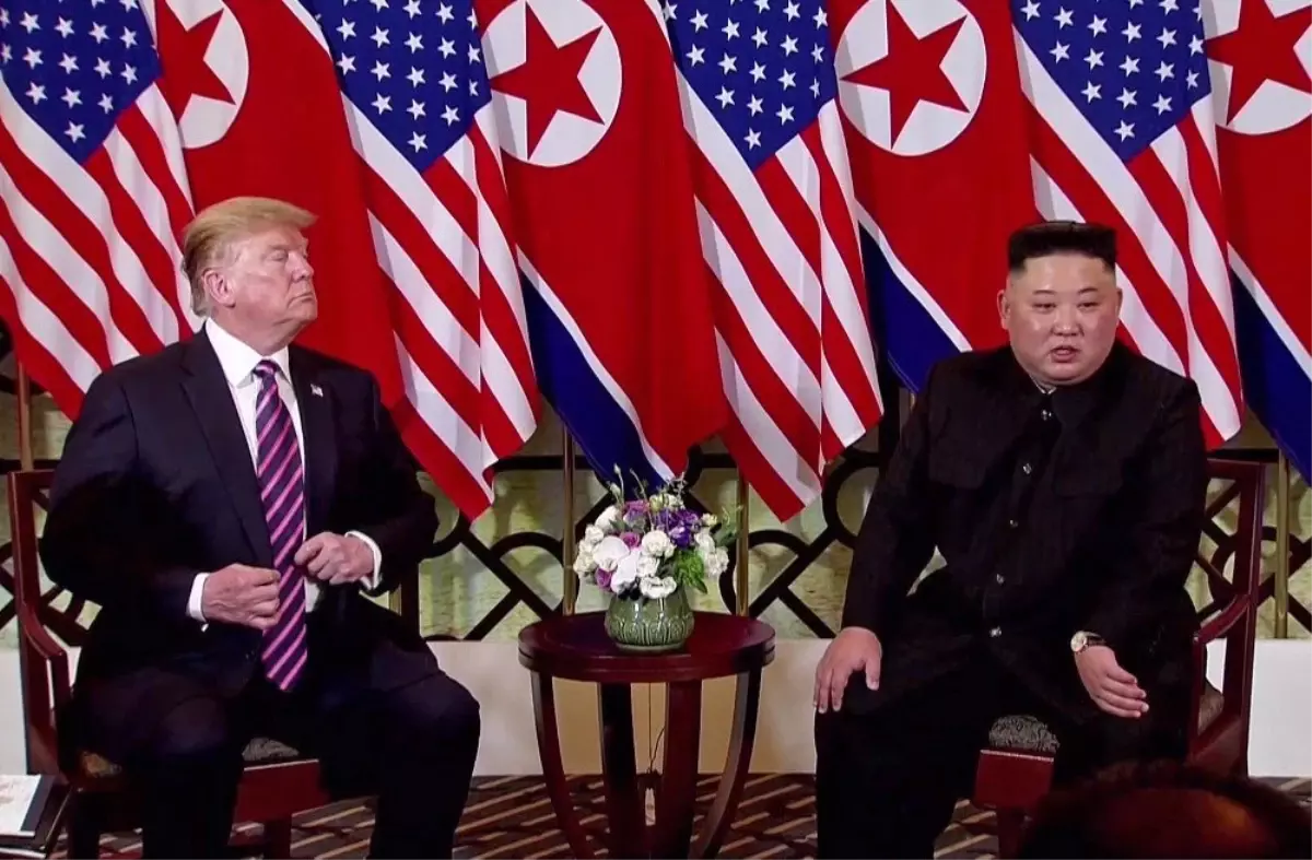 Trump-Kim Zirvesi Akşam Yemeğiyle Başladı