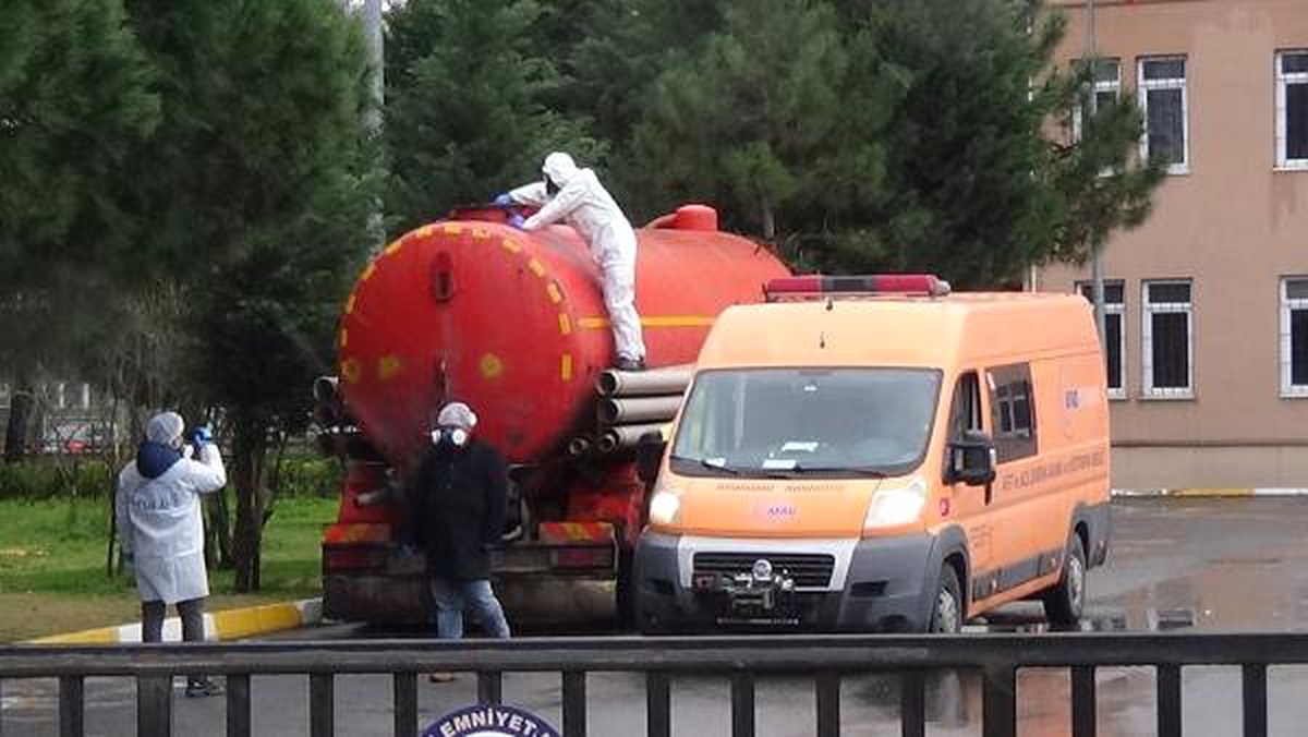 Tuzla\'da "Koku Soruşturması": Afad Vidanjörden Örnekler Aldı