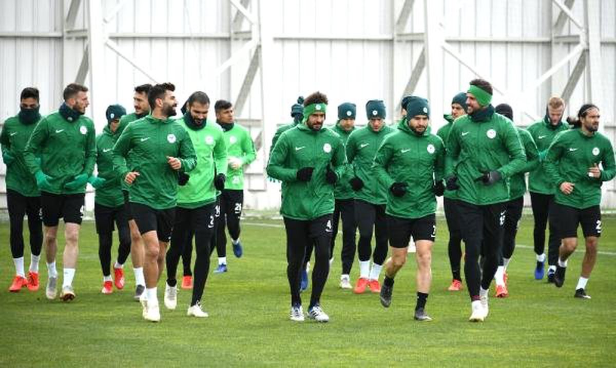 Atiker Konyaspor 2 Eksikle Çalıştı