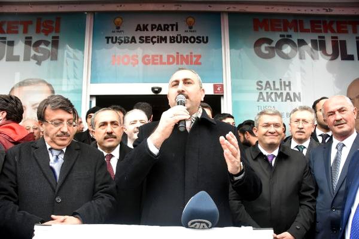 Bakan Gül\'den \'Halı Saha Tartışması\' Açıklaması: Gözaltı Yok, İnceleme Başlatıldı (2)