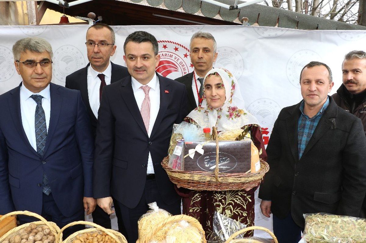 Bakan Pakdemirli: "20 Sene İçerisinde Türkiye Dünyayı Doyuran Ülke Olacak"