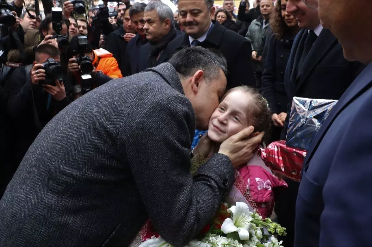 Bakan Pakdemirli, "Bin Tonun Üzerinde Bakliyatımız Şu Anda Tanzim Satışa Hazır"