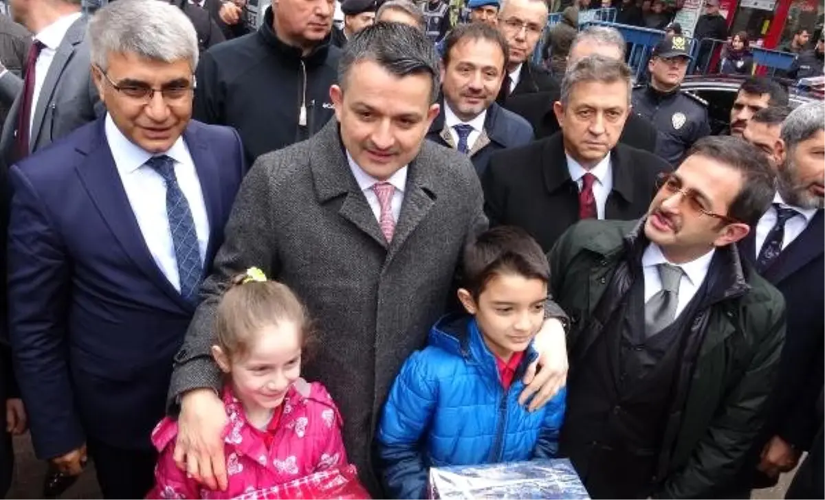 Bakan Pakdemirli: Bin Tonun Üzerinde Bakliyatımız Satışa Hazır