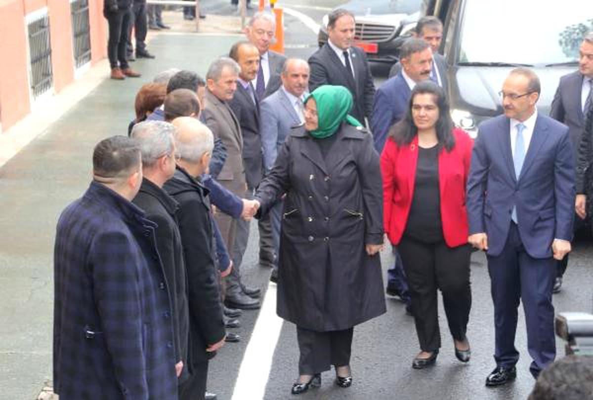 Bakan Selçuk: Elektrik Tüketim Desteğinden 2 Milyonu Aşkın Hanenin Yararlanmasını Bekliyoruz