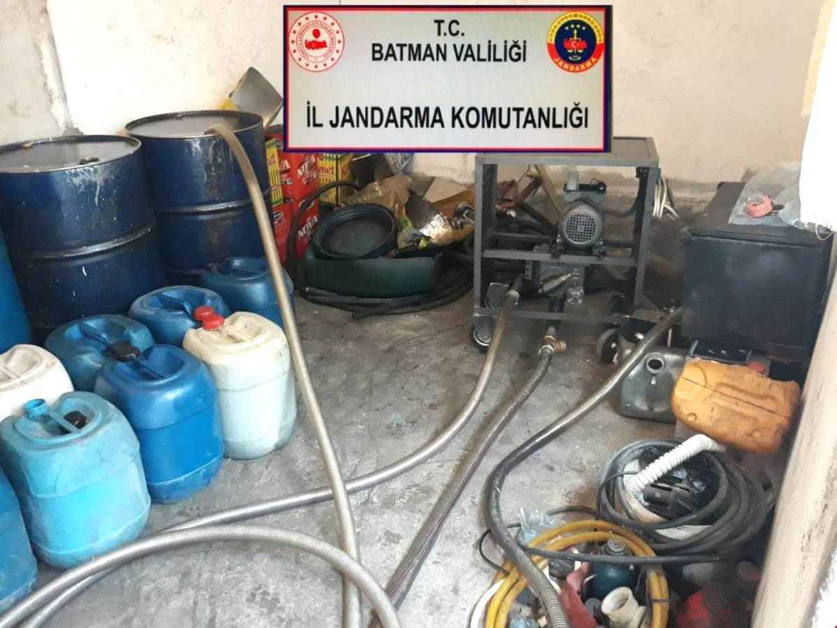 Batman\'da 10 Bin 254 Litre Kaçak Akaryakıt Ele Geçirildi
