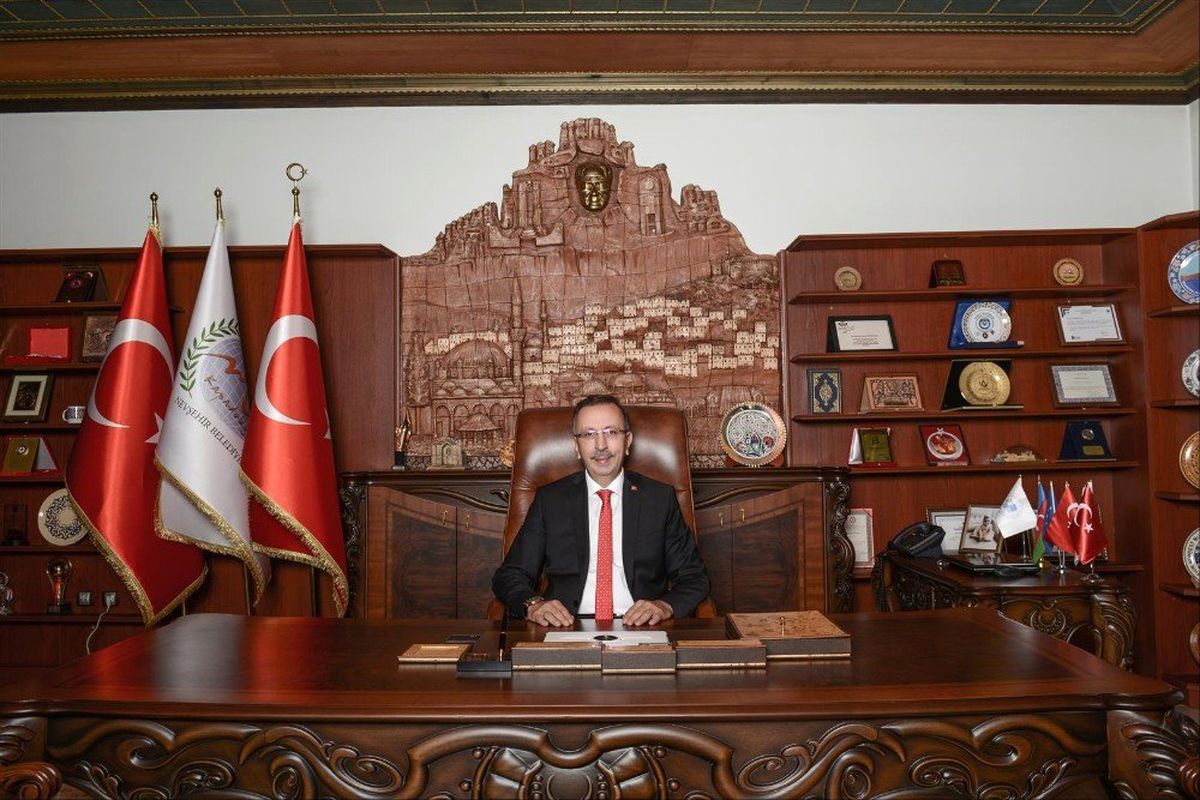 Belediye Başkanı Seçen, Vatandaşları Dolandırıcılara Karşı Uyardı