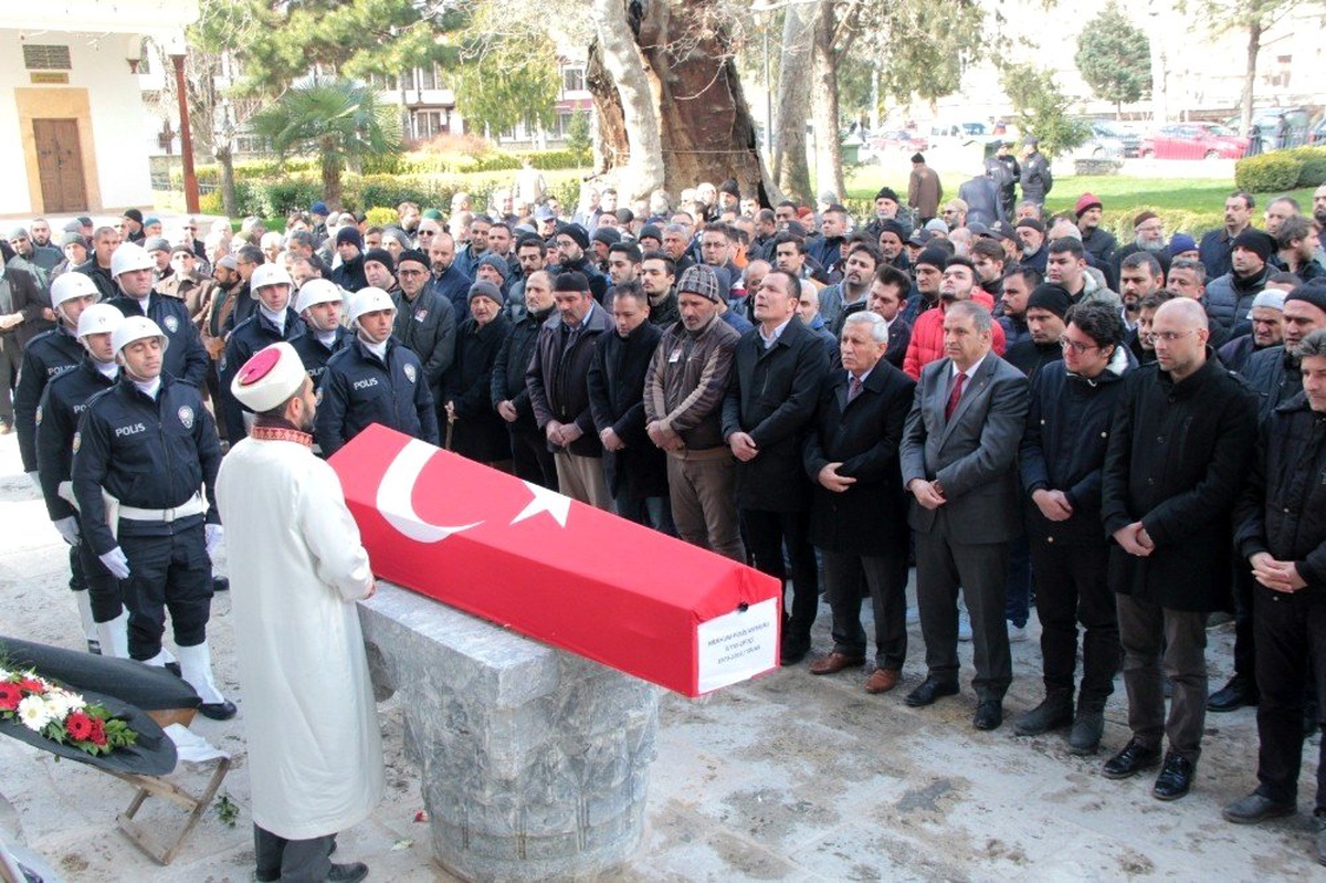 Beyin Kanaması Geçiren Polisten Acı Haber