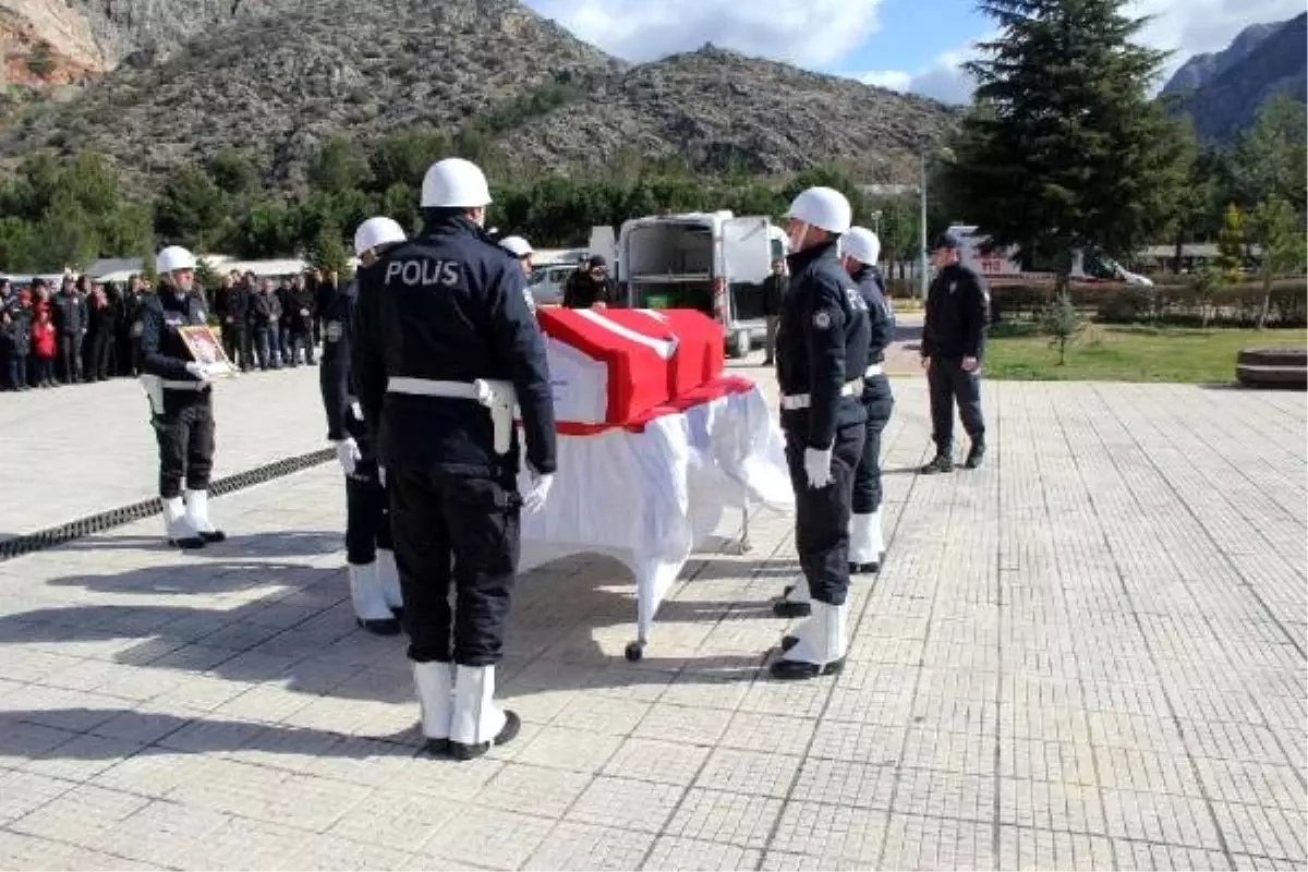 Beyin Kanaması Sonucu Ölen Polis Memuruna Veda