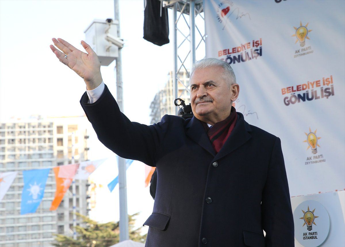 Binali Yıldırım, Zeytinburnu\'nda Halka Hitap Etti