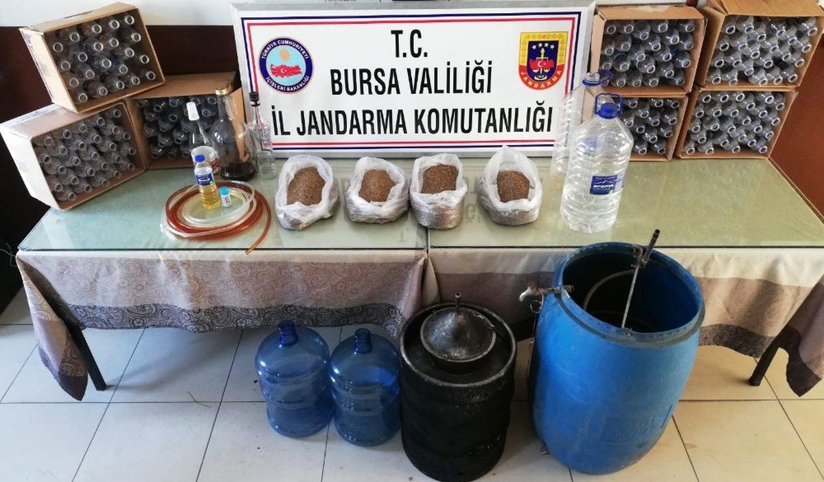 Bursa\'da Jandarmadan Sahte İçki Operasyonu