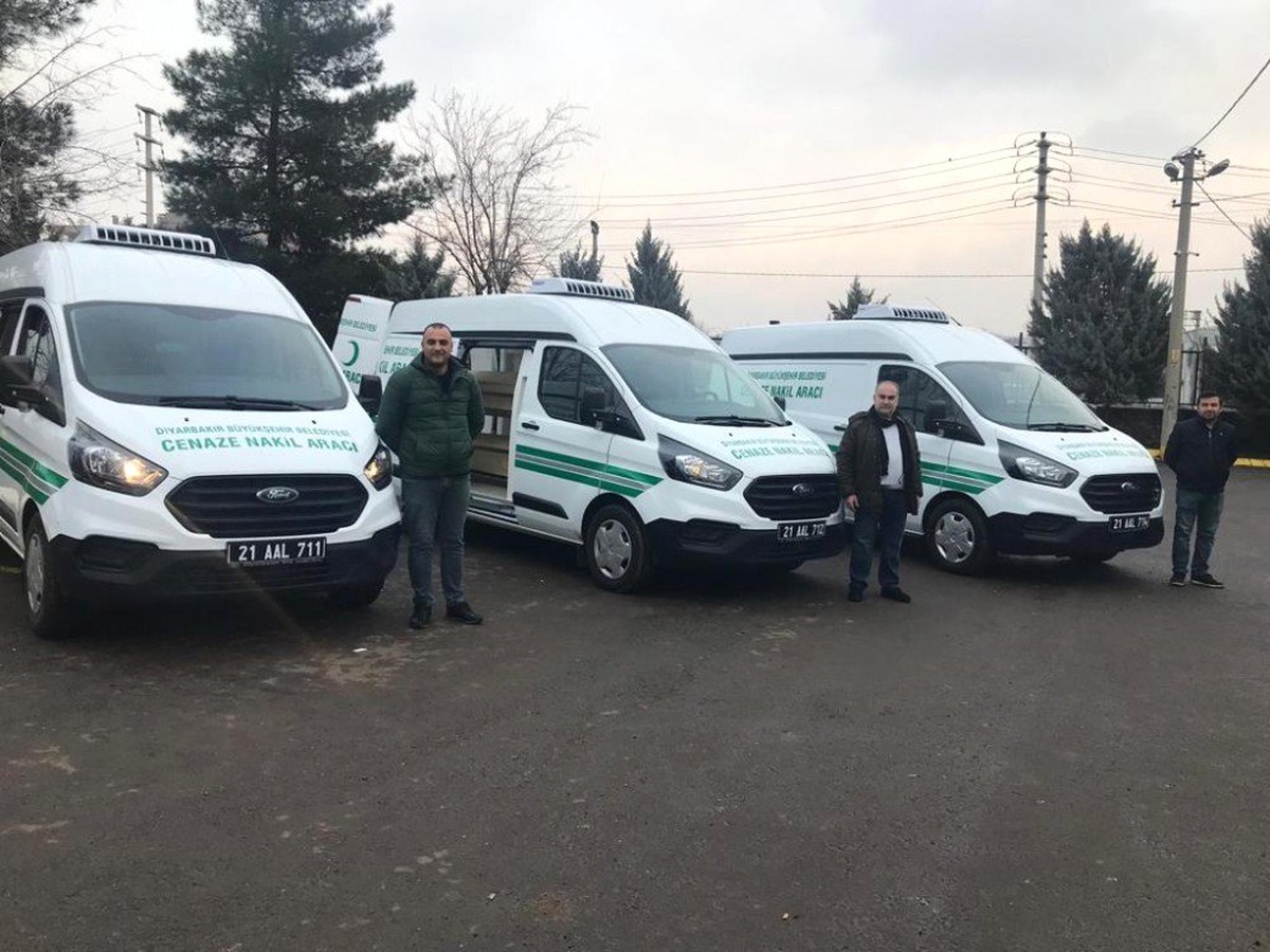 Büyükşehir Cenaze Araç Filosunu Büyütüyor