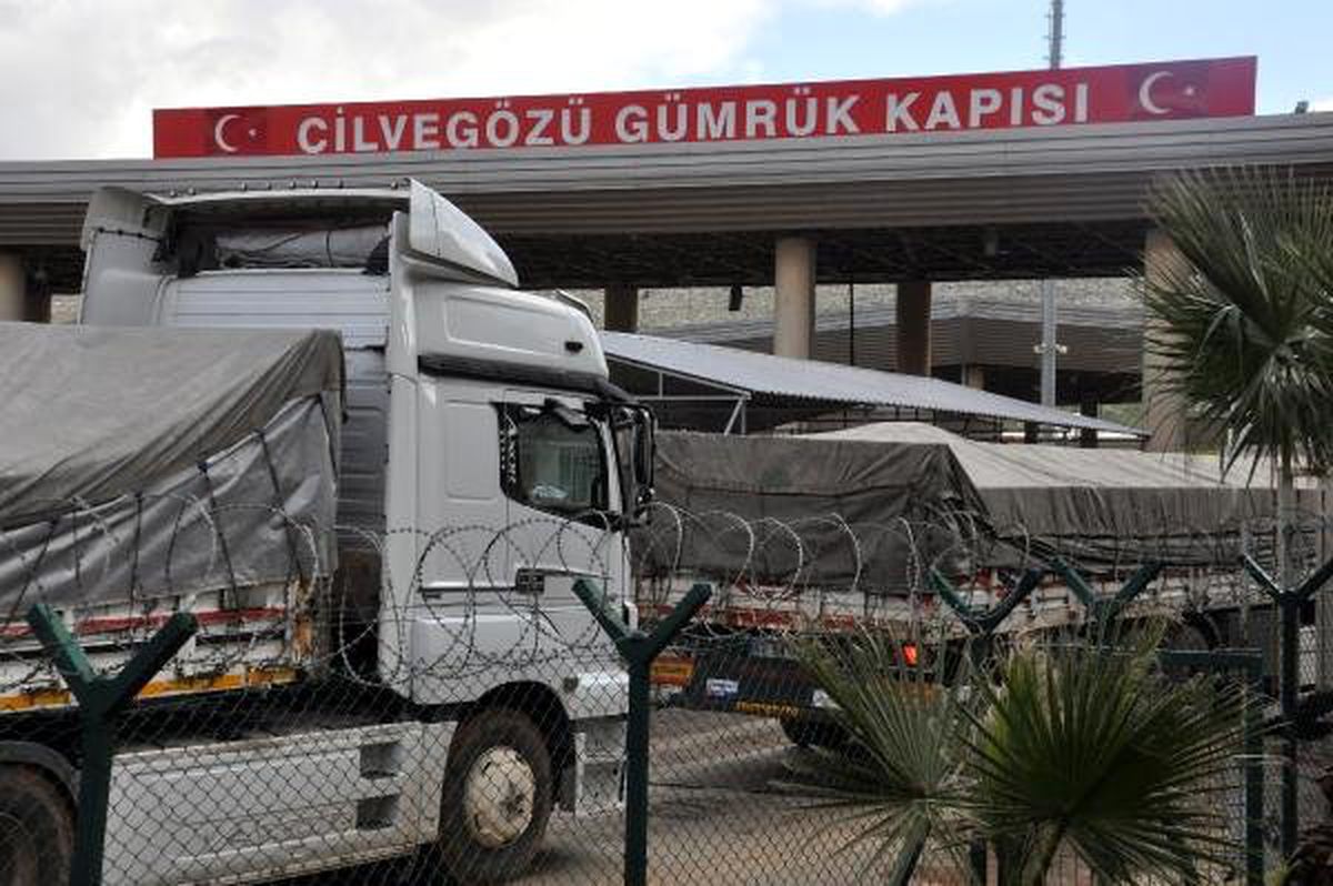 Cilvegözü\'nde Tır Yoğunluğu