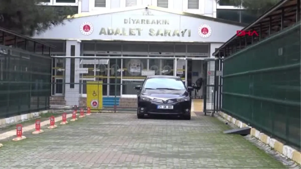 Diyarbakır Savcı, Halı Saha Tartışmasında 14 Öğretmeni Gözaltına Aldırdı İddiası