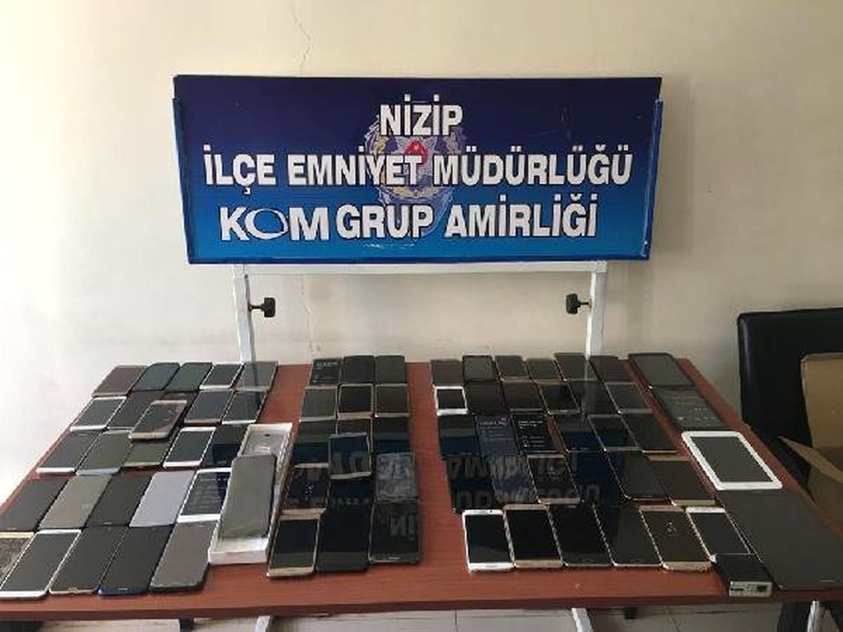 Gaziantep\'te Kaçak Cep Telefonu Operasyonu: 4 Gözaltı