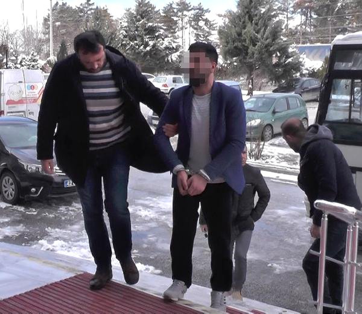 Gazinoda 1 Kişinin Öldüğü Silahlı Çatışmanın 13 Şüphelisi Adliyede