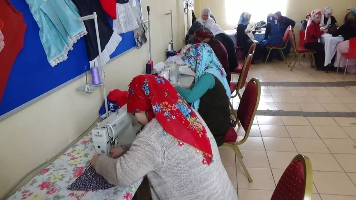 Kadınlardan Giyim Kursuna Yoğun İlgi