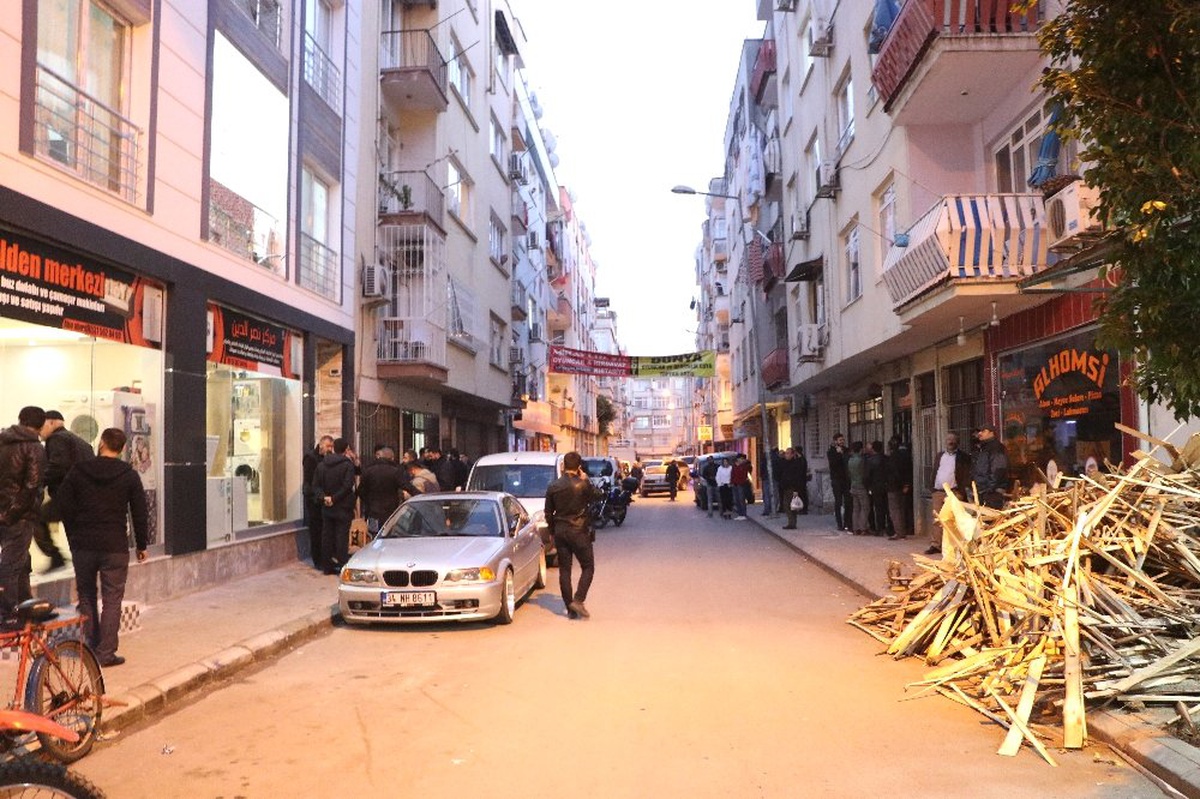 Mersin\'deki Kanlı Soygun: 1 Polise Gözaltı