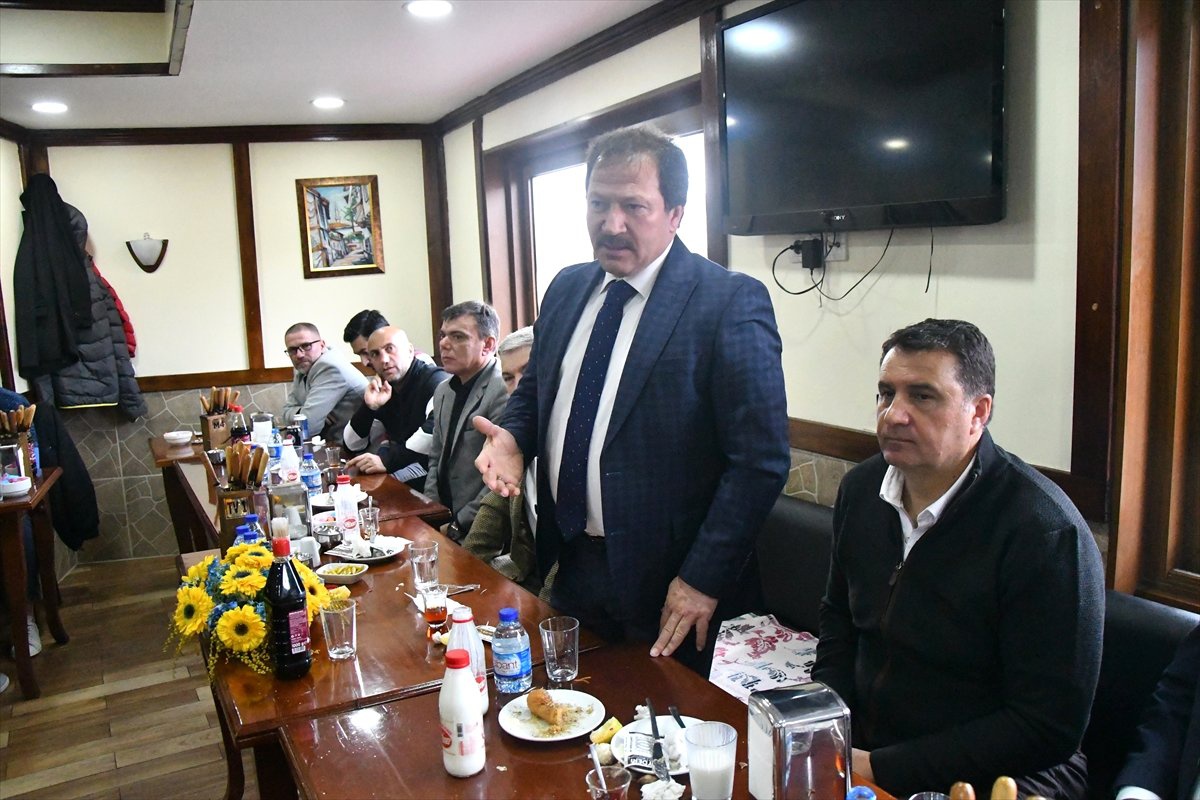 Mke Ankaragücü\'nde Yöneticiler ve Futbolcular Yemekte Buluştu