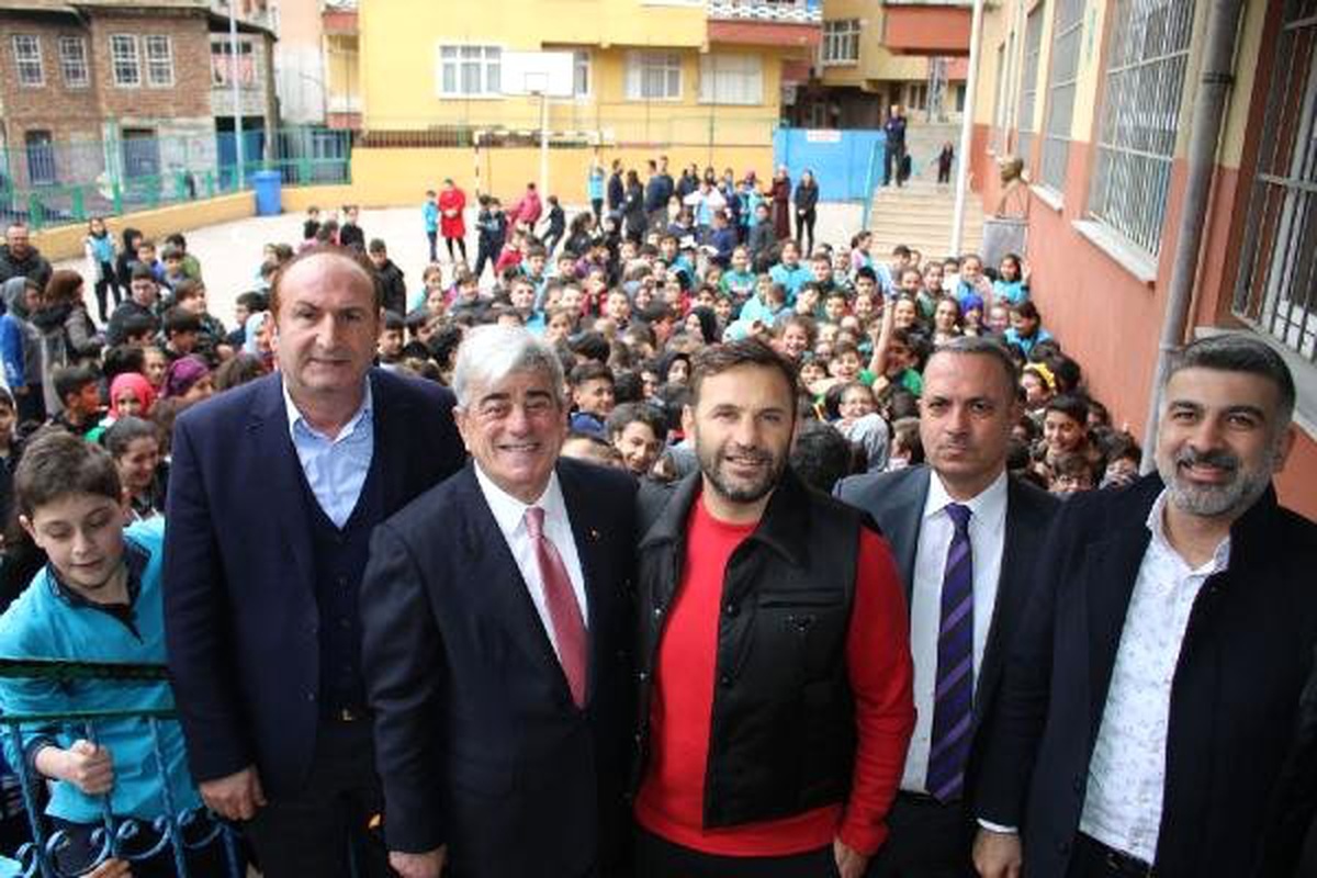 Okan Buruk: Herkes Kendi Şehrinin Takımını Tutsun