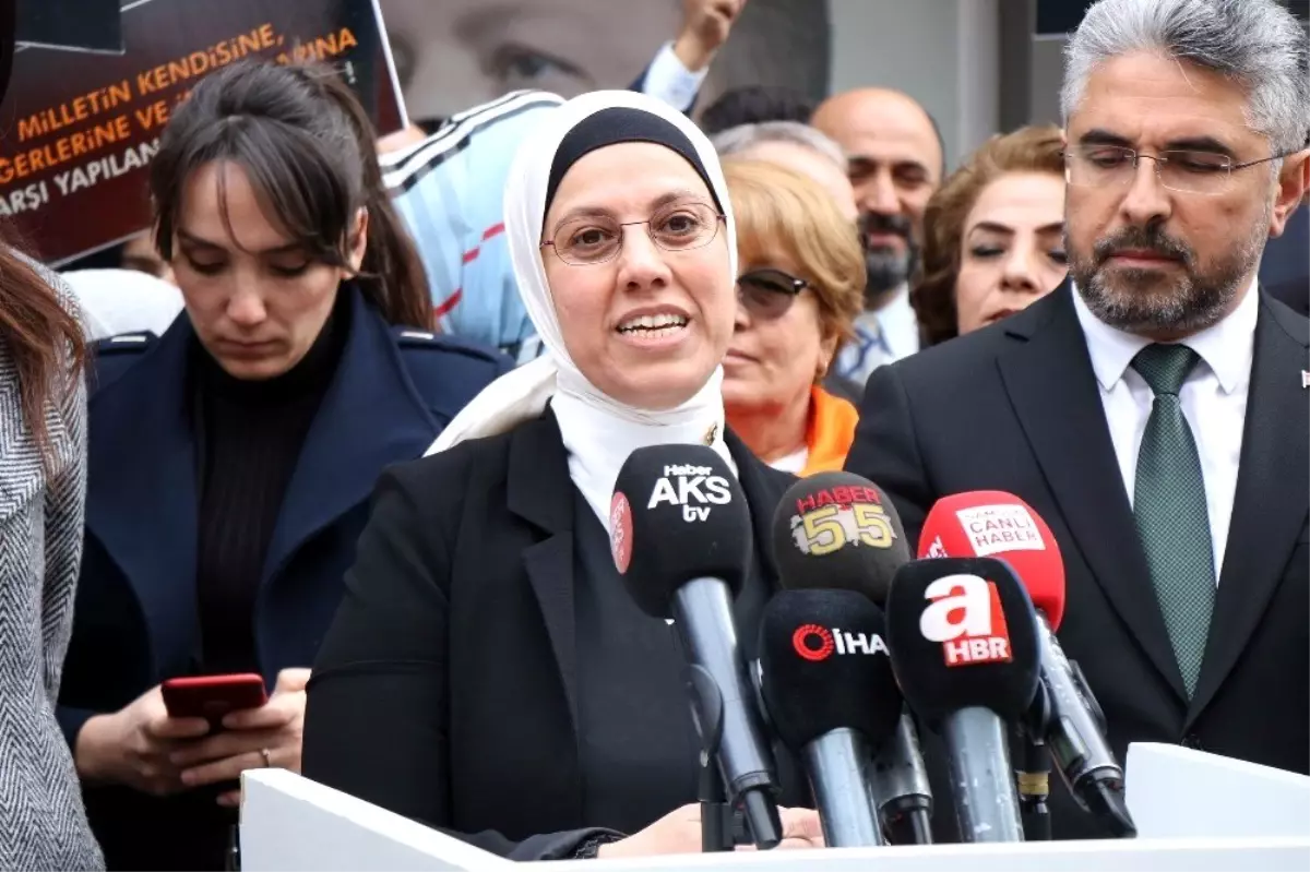 Razva Kavakçı Kan: "28 Şubat\'ın İzleri Asla Silinmedi"