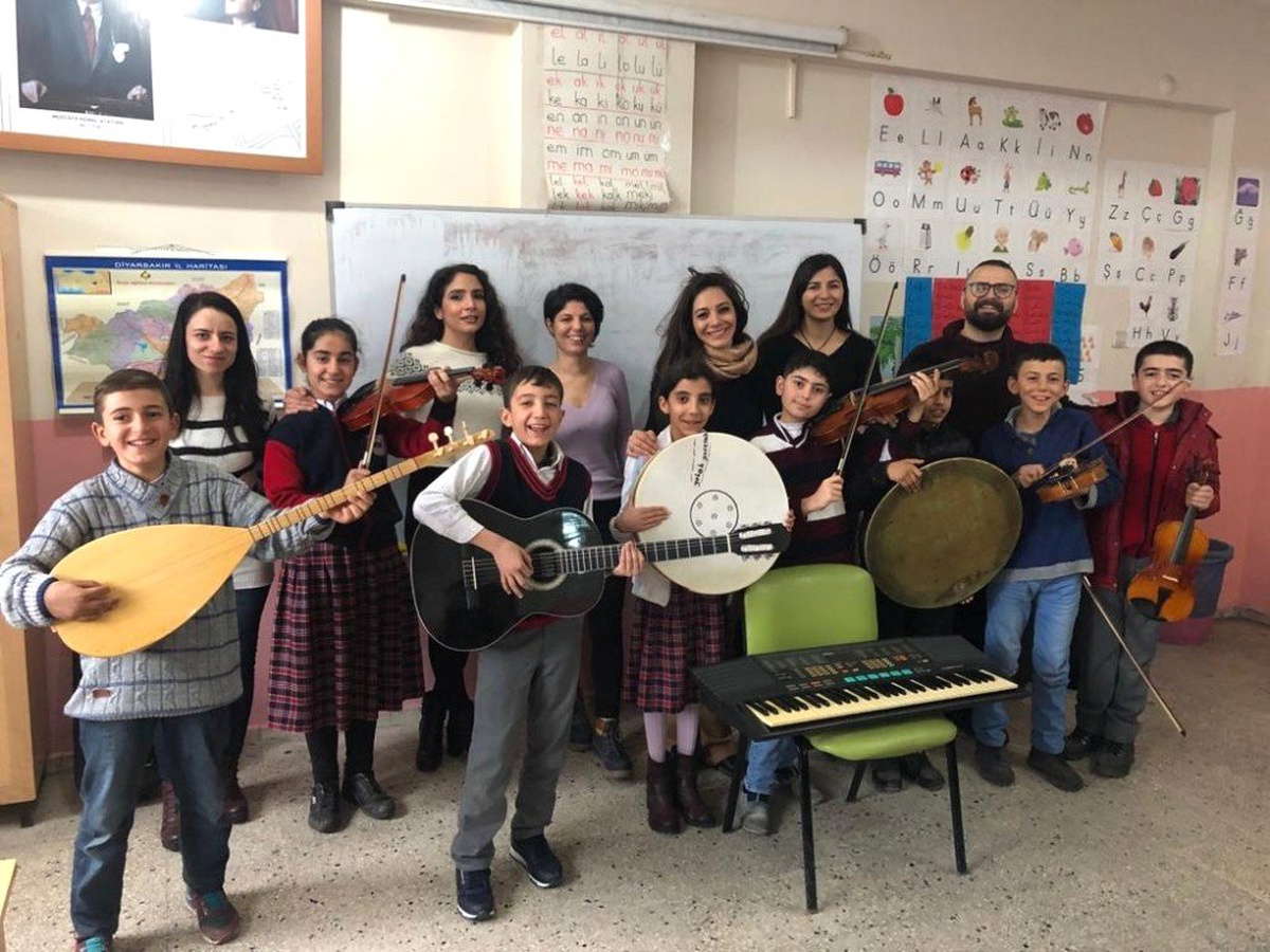 Surlu Çocuklar İlk Defa Müzik Aletine Dokundular