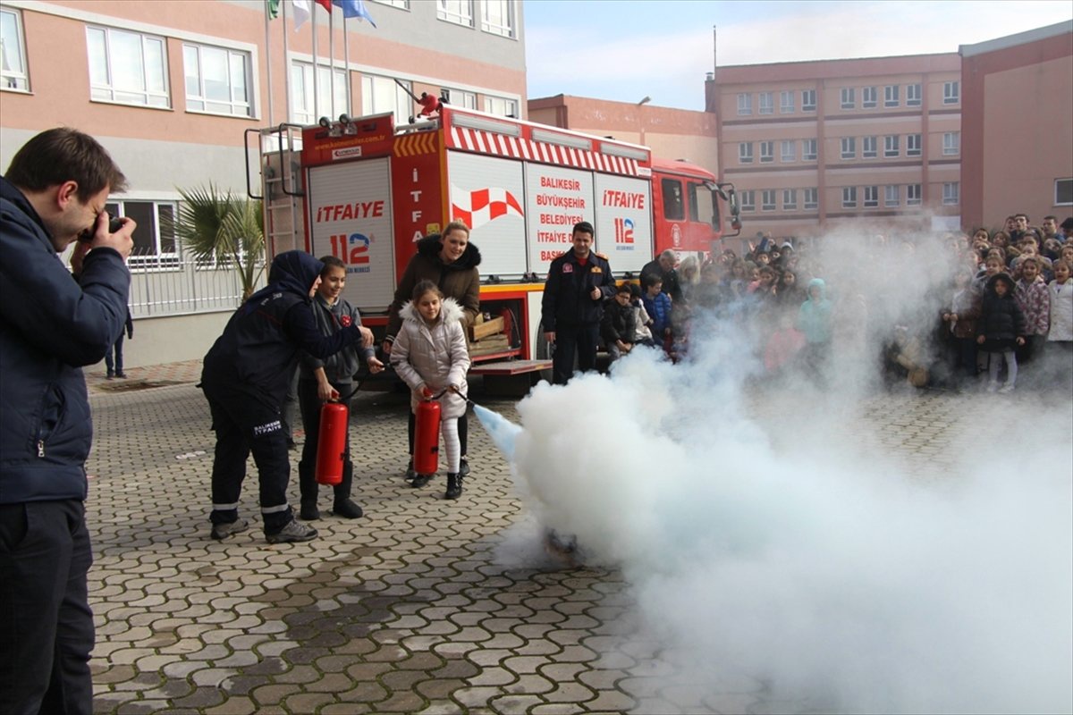 Tahliye ve Söndürme Tatbikatı Gerçeğini Aratmadı