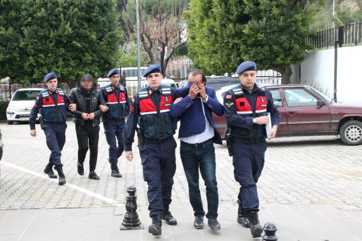 Uyuşturucu Operasyonunda Yakalanan Esnaf ve Çalışanı Birbirlerini Suçladı